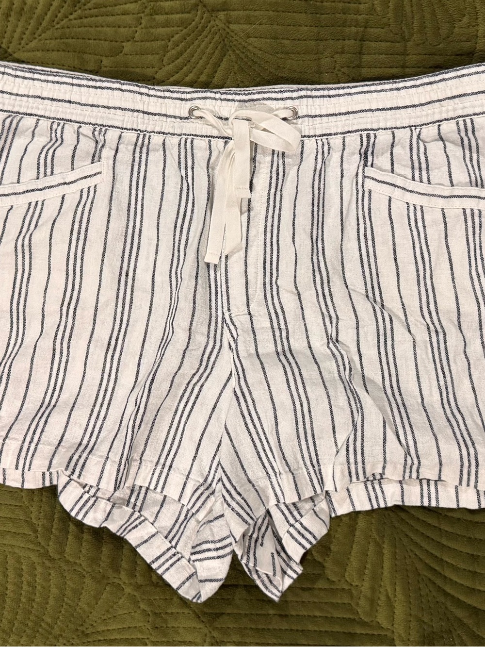 GAP White and Navy Striped Linen Blend Beach Shorts, Women's XL